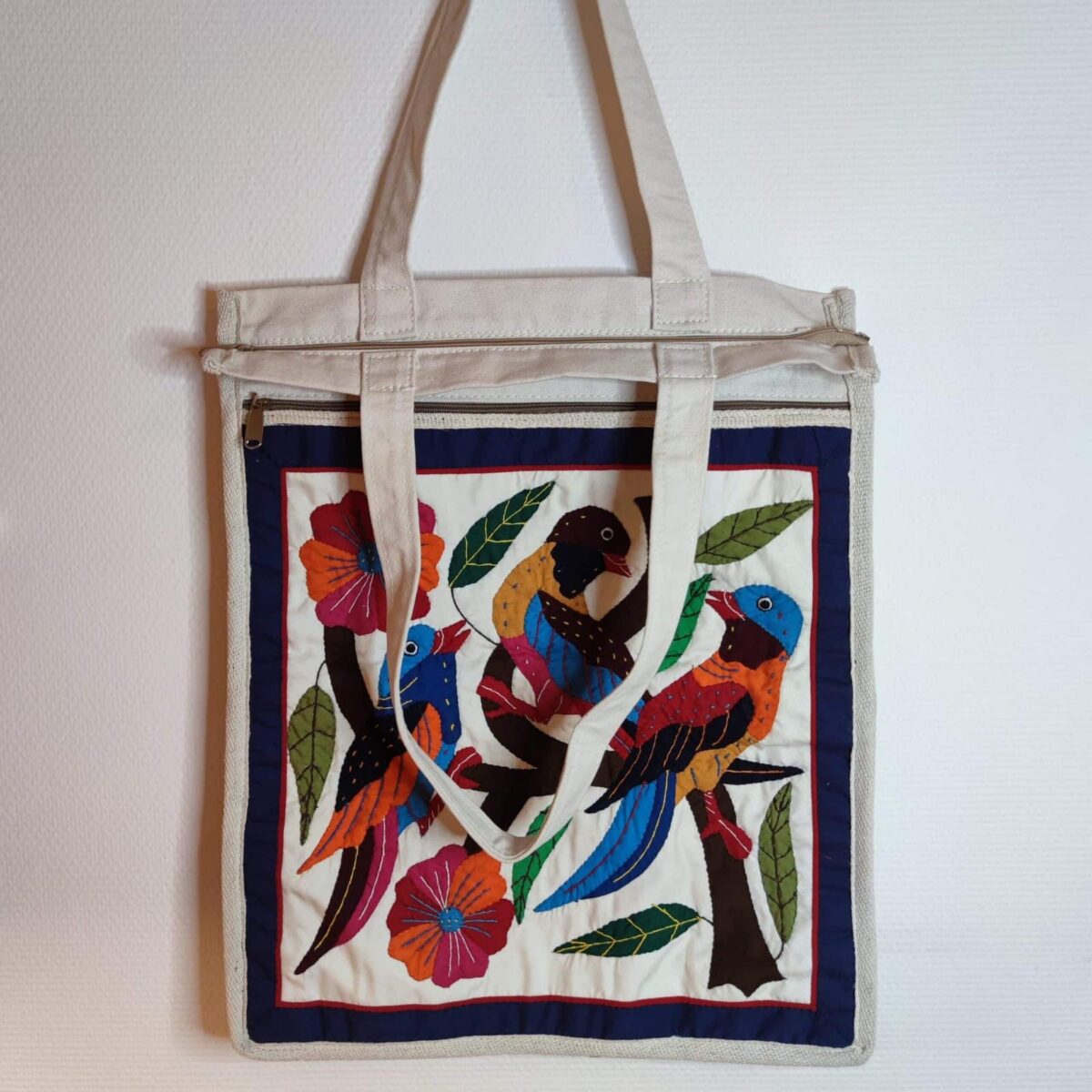 tote bag with zipper